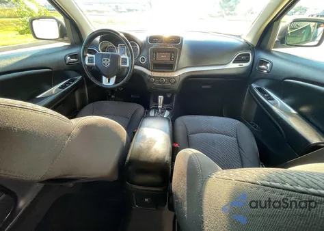 2018 Dodg Journey Se White из США, поврежденный, VIN 3C4PDCAB4JT386155